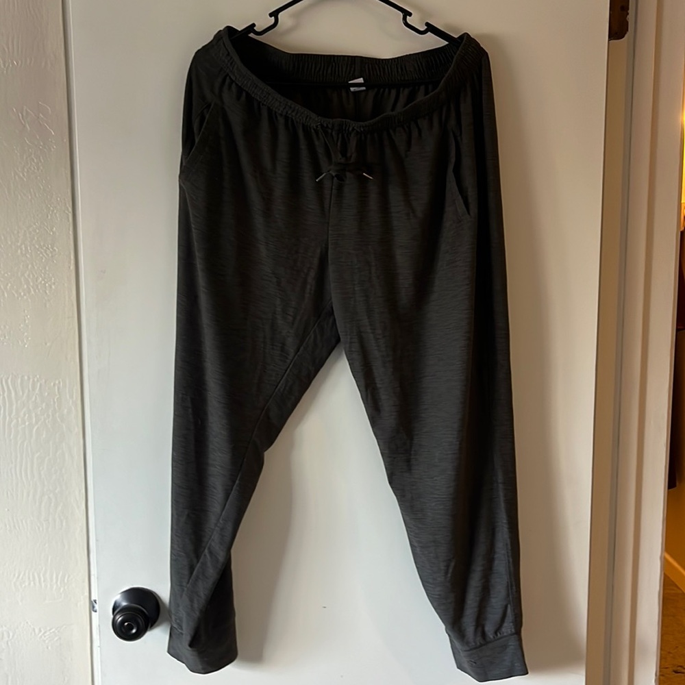 Old Navy soft joggers 🏃🏻‍♀️
